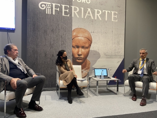 Foto de Pedro en la mesa redonda domingo 14 de noviembre